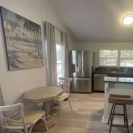 Rent this 1 bed apartment on Pensacola