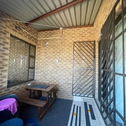 Image 5 - Thorn Street, Nelson Mandela Bay Ward 53, Despatch, 6219, South Africa - Apartment for rent