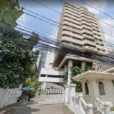 Rent this 3 bed apartment on Chulalongkorn University in 254, Phaya Thai Road