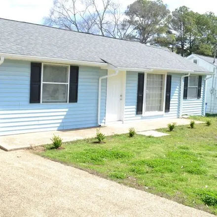 Buy this 3 bed house on 654 Sannoner Avenue in Florence, AL 35630