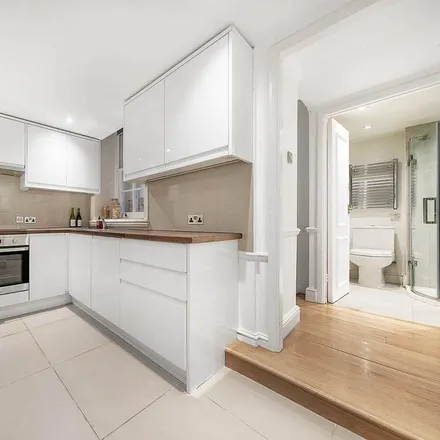 Rent this 2 bed apartment on 17 Basil Street in London, SW3 1BA