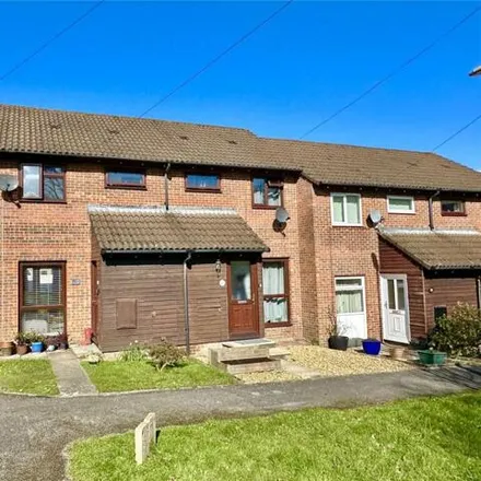 Buy this 2 bed townhouse on Bankview in Walhampton, SO41 8YG