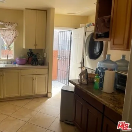 Image 9 - 2424 South Harcourt Avenue, Los Angeles, CA 90016, USA - House for sale