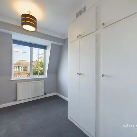 Rent this 4 bed apartment on Austell Gardens in London, NW7 4NS