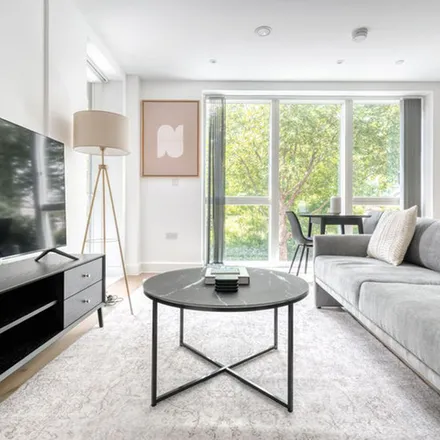 Rent this 1 bed apartment on 58a Third Avenue in Kensal Town, London