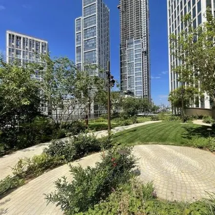 Image 2 - The Modern, Viaduct Gardens, Nine Elms, London, SW11 7DY, United Kingdom - Room for rent