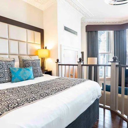 Image 2 - Fraser Suites Kensington, 75 Cromwell Road, London, SW7 5BH, United Kingdom - Apartment for rent