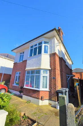 Rent this 2 bed room on Draycott Road in Talbot Village, BH10 5AP