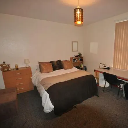 Image 2 - Back Meadow View, Leeds, LS6 1JQ, United Kingdom - Townhouse for rent