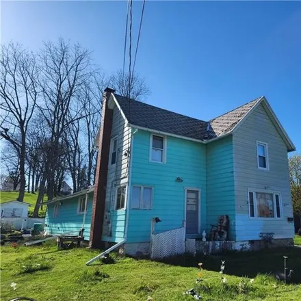 Buy this 3 bed house on 98 Gardeau Road in Village of Perry, Wyoming County