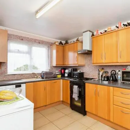 Image 2 - Exning Road, London, E16 4ND, United Kingdom - Townhouse for sale