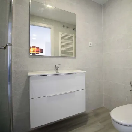 Image 8 - Calle de Monederos, 15, 28026 Madrid, Spain - Apartment for rent