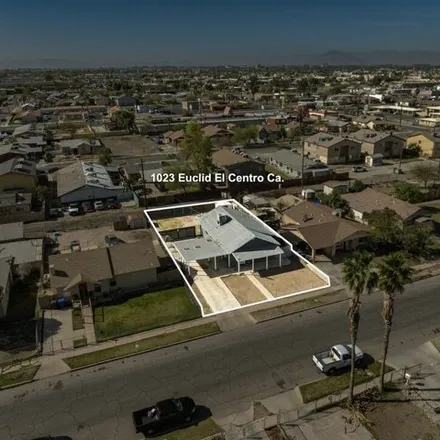 Buy this 2 bed house on 1053 West Euclid Avenue in El Centro, CA 92243