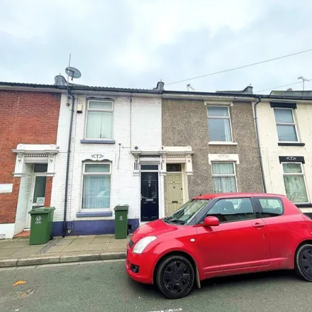 Rent this 4 bed townhouse on Walmer Road in Portsmouth, PO1 5AU