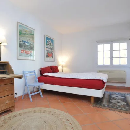 Rent this 2 bed house on Cagnes-sur-Mer in Chemin de la Minoterie, 06800 Cagnes-sur-Mer