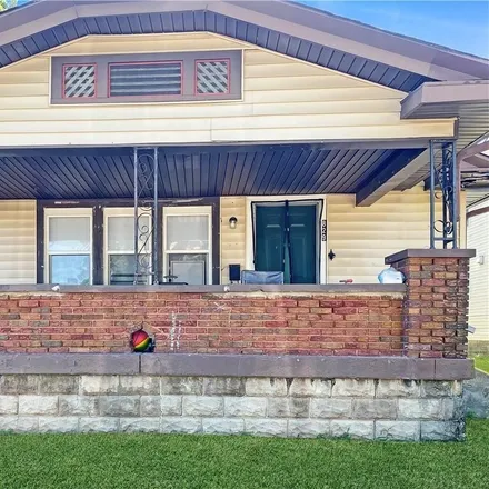 Buy this 2 bed house on 829 North Bradley Avenue in Indianapolis, IN 46201