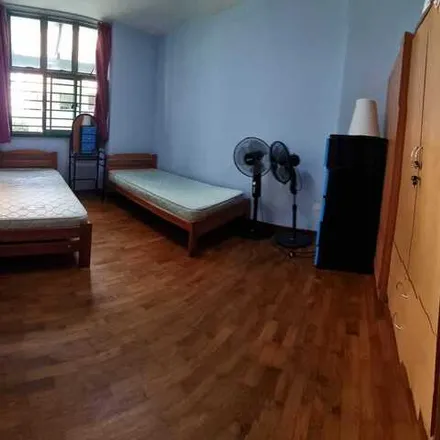 Rent this 1 bed room on 688D Woodland Drive 75 in Singapore 730691, Singapore