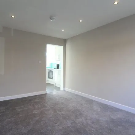 Image 2 - 45 Harris Road, Bramcote, NG9 4FD, United Kingdom - Apartment for rent