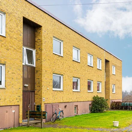 Rent this 3 bed apartment on Handskerydsvägen in 571 31 Nässjö, Sweden