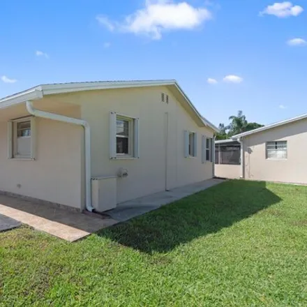Buy this 2 bed house on 2704 Ponce de Leon Boulevard in Delray Beach, FL 33445