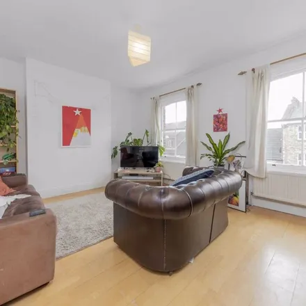 Image 3 - Charteris Road, London, N4 3AB, United Kingdom - Apartment for rent