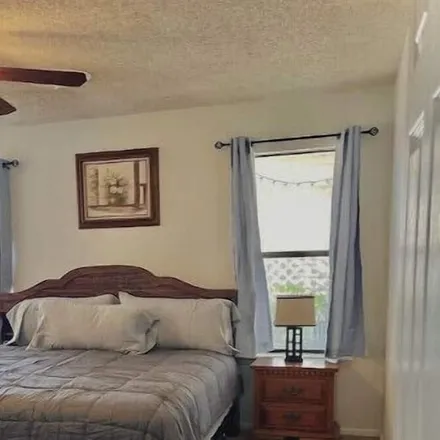 Rent this 3 bed house on Alamogordo