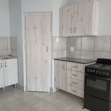 Image 8 - 2nd Avenue, Rustenburg Ward 34, Rustenburg, 0393, South Africa - Apartment for rent
