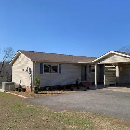 Rent this 3 bed house on 312 Mc Kinney Street in Estill Springs, Franklin County