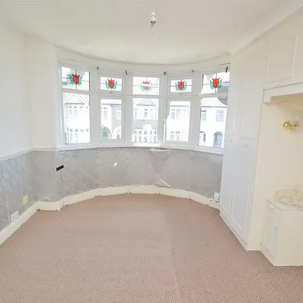 Image 2 - St. Awdry's Road, London, IG11 1JS, United Kingdom - Townhouse for rent