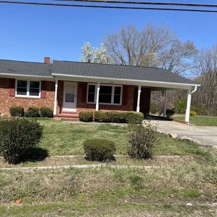 Buy this 3 bed house on 551 Powell Street in Henderson, NC 27536