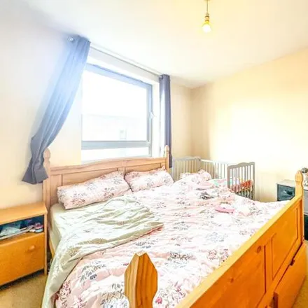 Image 7 - Ashleigh Court, Beechen Grove, Watford, WD17 2AD, United Kingdom - Apartment for sale