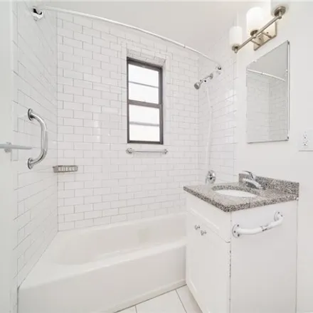 Image 7 - The Arkansas, 84-19 51st Avenue, New York, NY 11373, USA - Apartment for sale