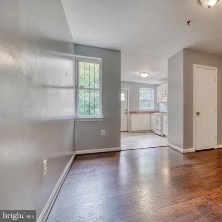 Image 7 - 1127 North Mount Street, Baltimore, MD 21217, USA - Townhouse for sale