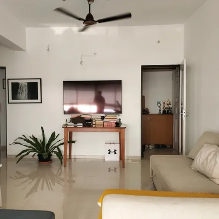 Image 2 - Pinnaroo, Padmashree Mohammed Rafi Marg (16th Road), H/W Ward, Mumbai - 400050, Maharashtra, India - Apartment for rent