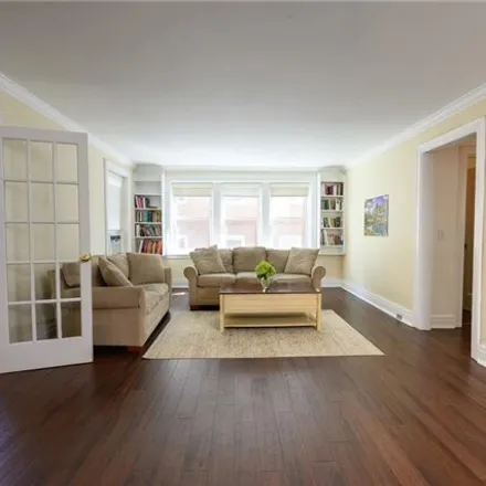 Buy this studio apartment on 56 Sagamore Road in Village of Bronxville, NY 10708