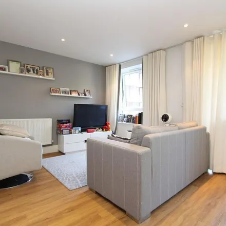 Image 3 - Sceptre House, Howard Road, London, HA7 1BT, United Kingdom - Apartment for rent