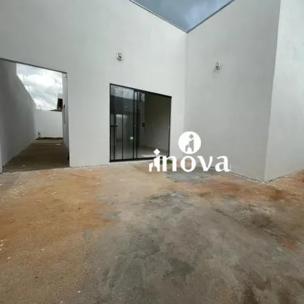 Buy this 3 bed house on Rua João Sabino Silva in Oneida Mendes, Uberaba - MG