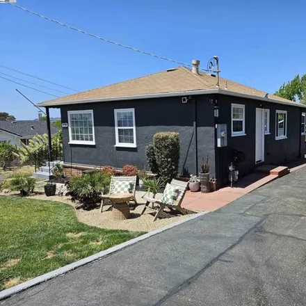 Buy this 3 bed house on 2724 D Street in Hayward, CA 94541