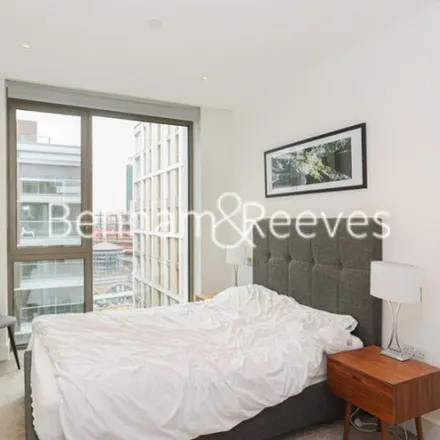 Image 2 - The Latchmere, 503 Battersea Park Road, London, SW11 3BW, United Kingdom - Apartment for rent