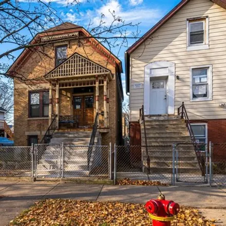 Buy this 4 bed house on 816 South Leavitt Street in Chicago, IL 60612