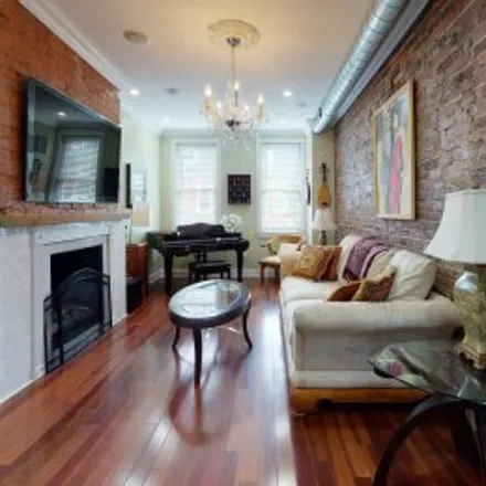 Buy this 5 bed apartment on 221 Pine Street in Society Hill, Philadelphia