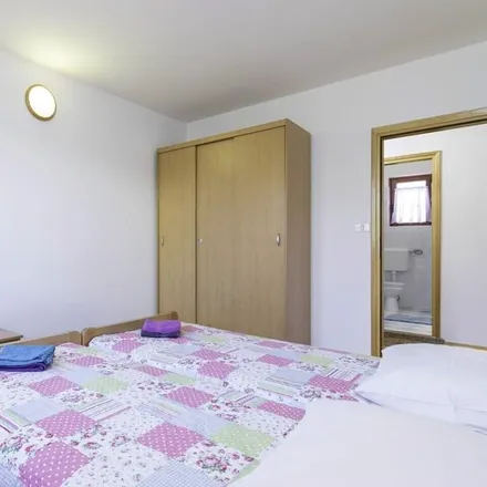 Image 5 - 52465 Tar, Croatia - Apartment for rent