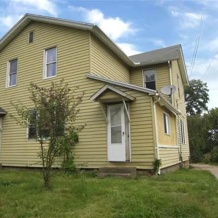 Buy this 5 bed house on 2939 Zimmerman Road in Erie, PA 16510