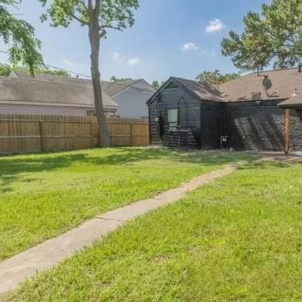 Buy this 3 bed house on 5641 Calhoun Road in Houston, TX 77021