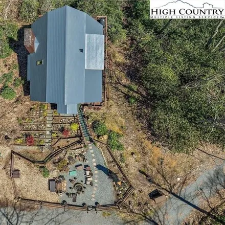 Image 7 - 199 Sweet Water Drive, Beech Mountain, NC 28622, USA - House for sale