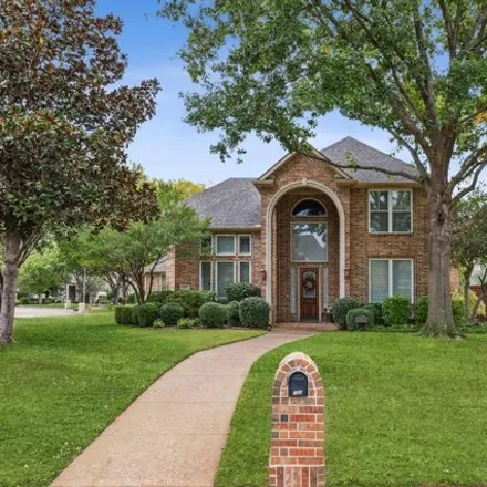 Buy this 4 bed house on 893 Parkdale Drive in Southlake, TX 76092