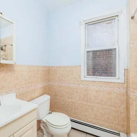 Image 6 - 159 Bidwell Avenue, West Bergen, Jersey City, NJ 07305, USA - House for sale