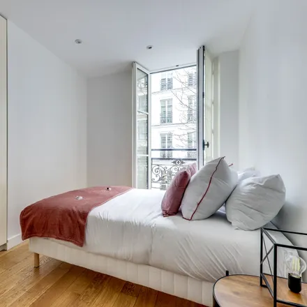 Image 2 - 33 Rue Washington, 75008 Paris, France - Apartment for rent