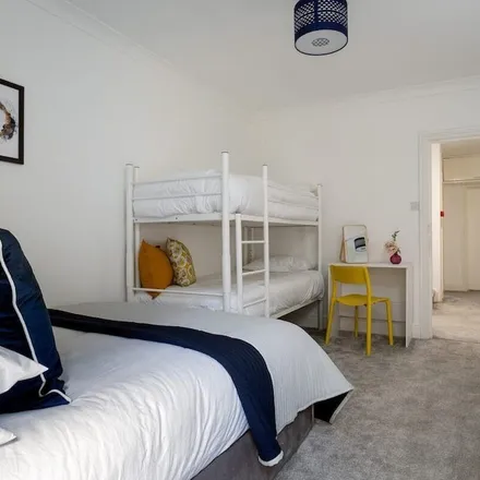 Image 5 - Torbay, TQ1 1HG, United Kingdom - Apartment for rent