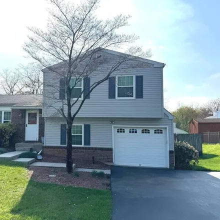 Buy this 3 bed house on 539 Thrush Court in Swatara Township, PA 17111